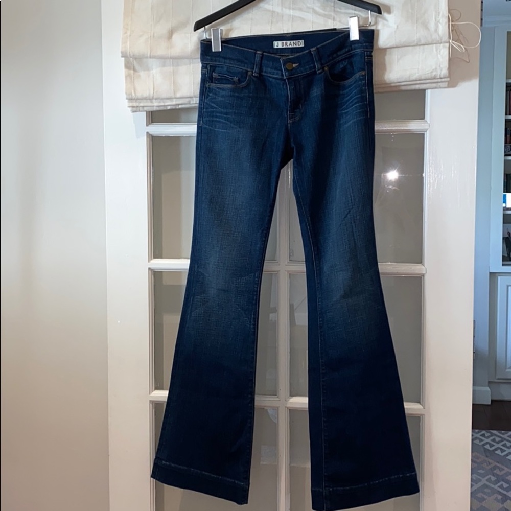 JBrand Lovestory Flared Jeans in Bayou, size 29